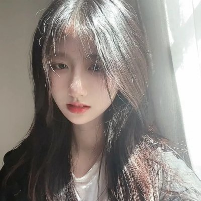 奇怪的她